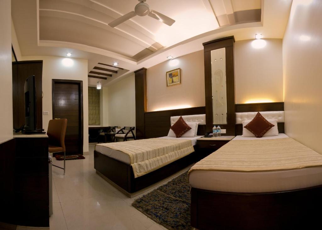 Hotel Aster Inn New Delhi Exterior foto