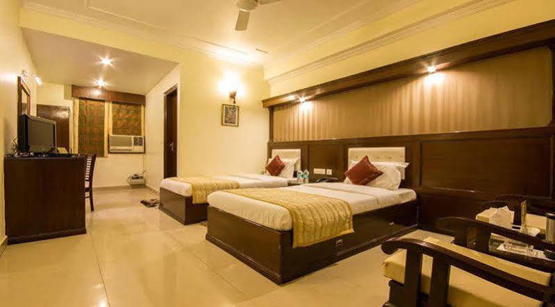 Hotel Aster Inn New Delhi Exterior foto