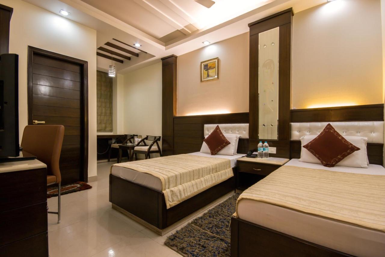 Hotel Aster Inn New Delhi Exterior foto